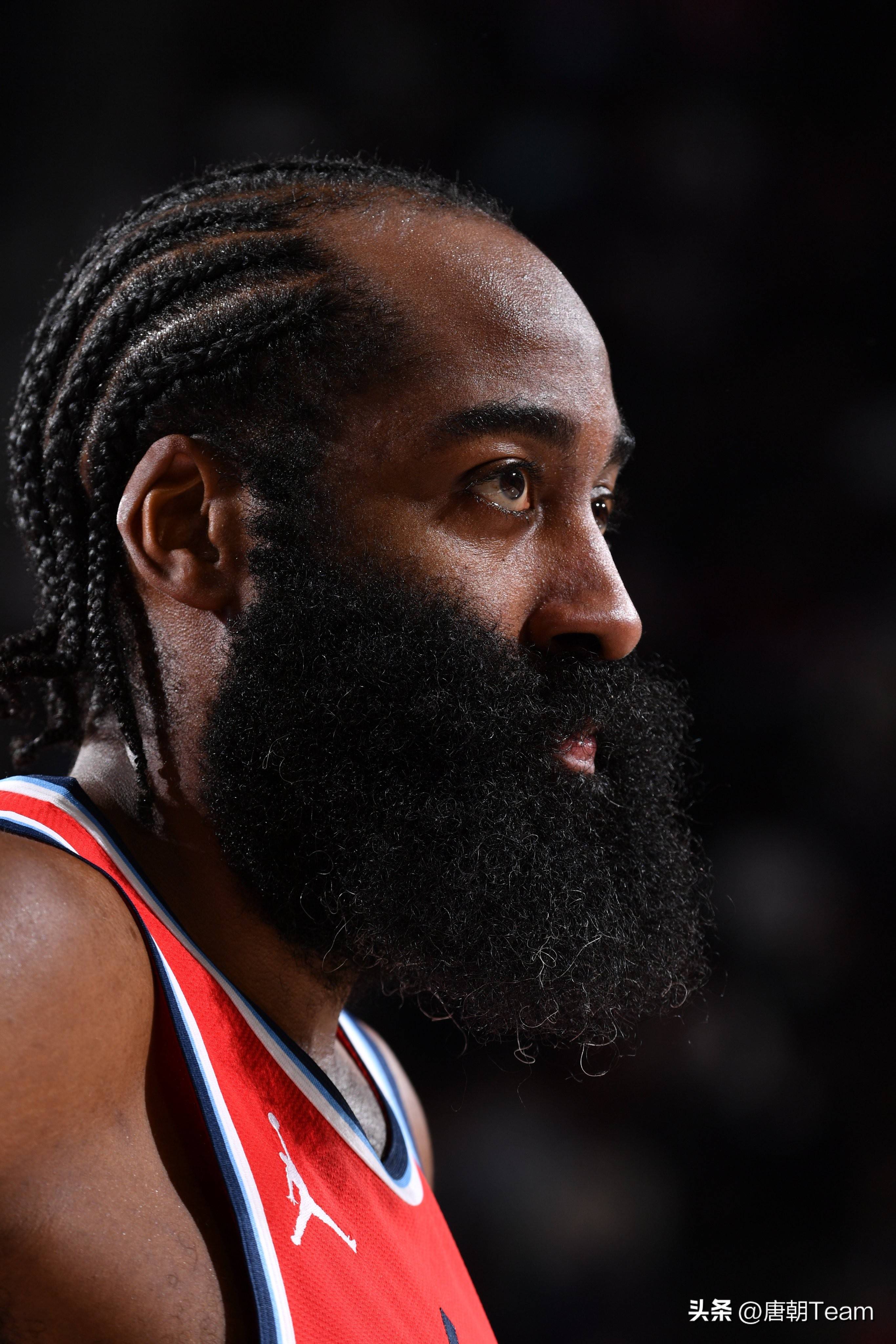 哈登焦点对战，巴特勒与30激战雄鹿分钟，重返赛场胜负难料！引发球迷热议的简单介绍-九游平台