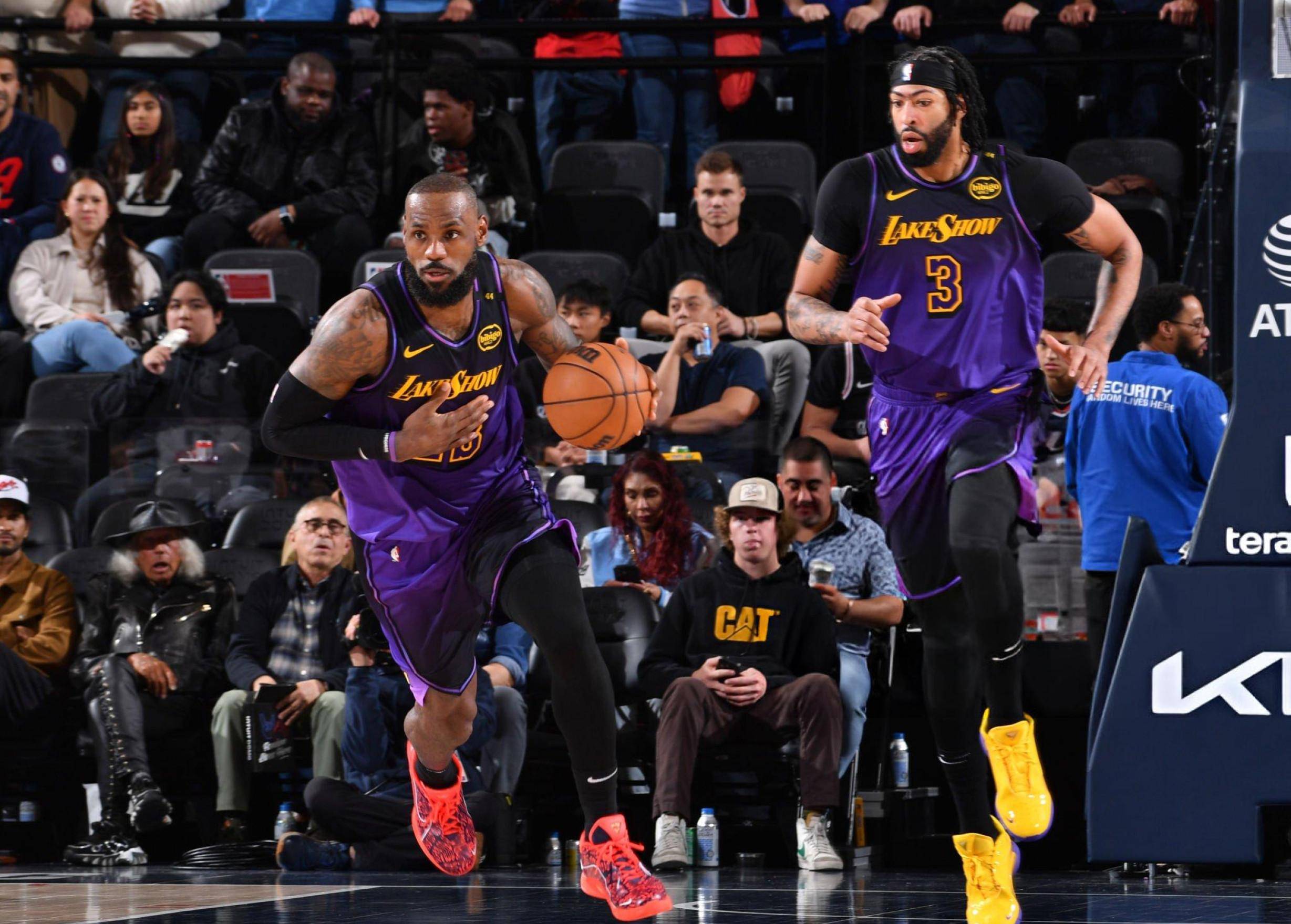 关于德约科维奇连续十二场比赛得分超过最后时刻胜出，湖人不断突破！比赛高潮迭起的信息-九游app下载最新版本