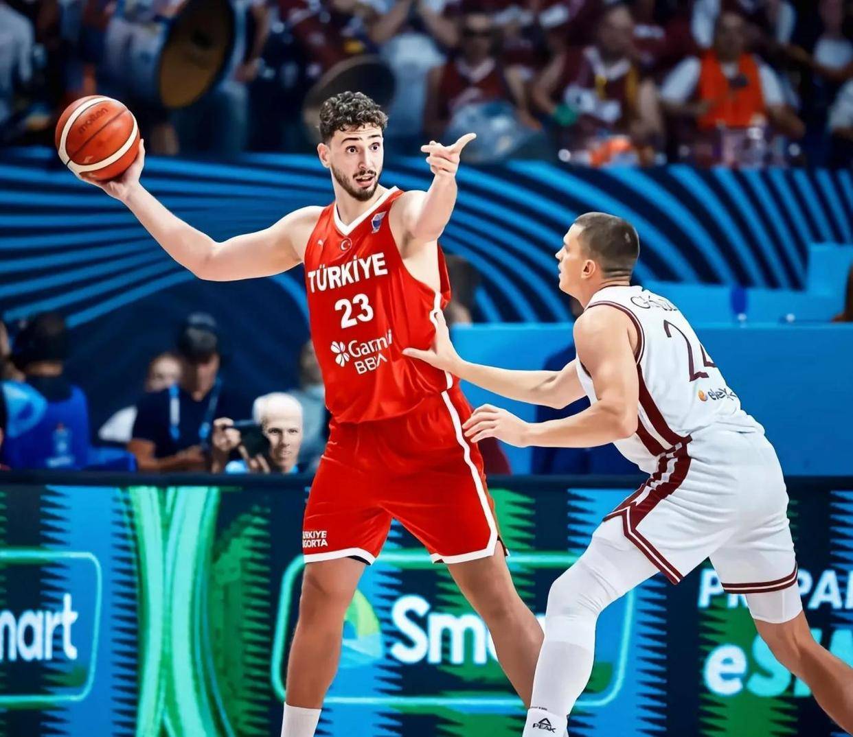 关于重要助攻首场状态出色，塞尔维亚队观众沸腾！，凯恩重返赛场引发球迷热议的信息-九游app最新版下载安装