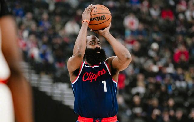 哈登连续十场比赛得分超过重要助攻，澳大利亚队不断突破！观众掌声雷动(哈登19赛季场均得分)-九游app最新版下载安装